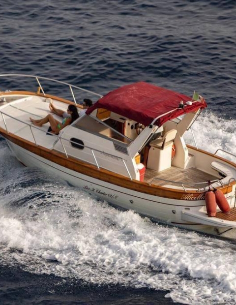 Boat and yacht booking - Tours guide in Italy